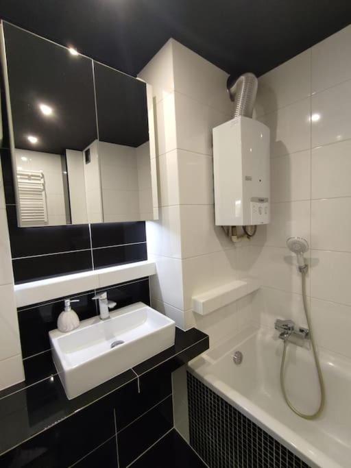 Przytulne Mieszkanko Oswiecim Ngoại thất bức ảnh